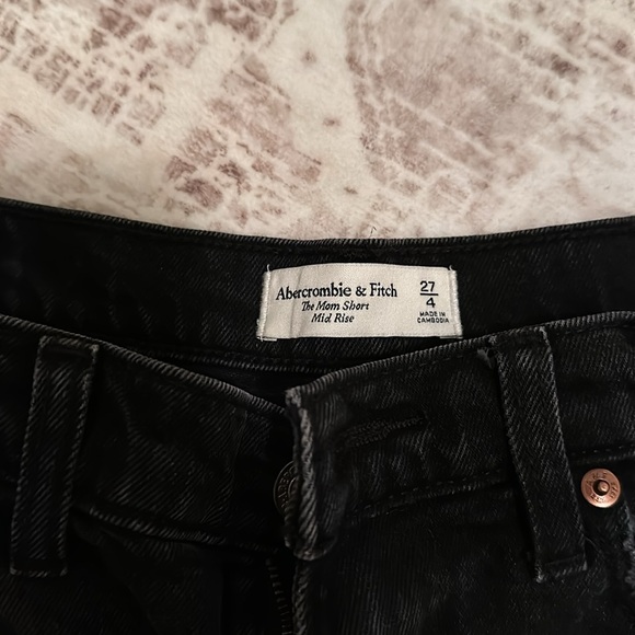 Abercrombie jean short - Picture 2 of 3